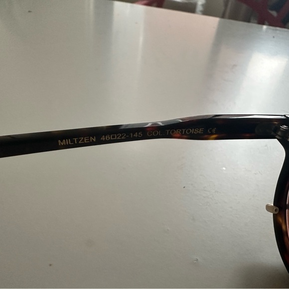 MOSCOT Miltzen Tortoise sunglasses + Limited Edition Clip & Accessories - Picture 5 of 11